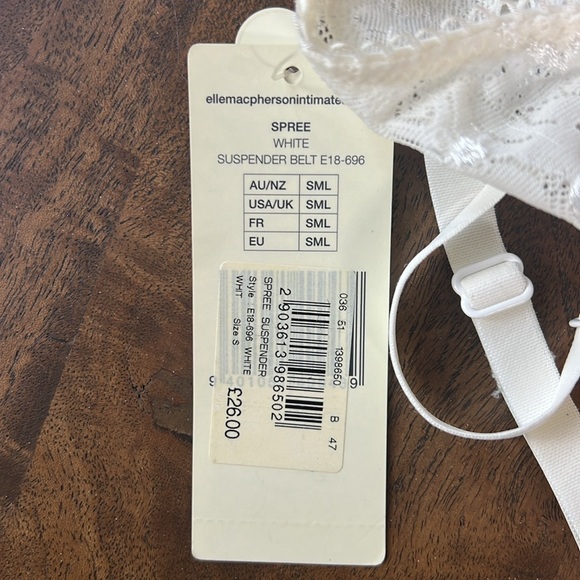 Elle Macpherson Intimates Spree Suspender Creme White Size Small Lace Mesh NWT - Picture 8 of 9